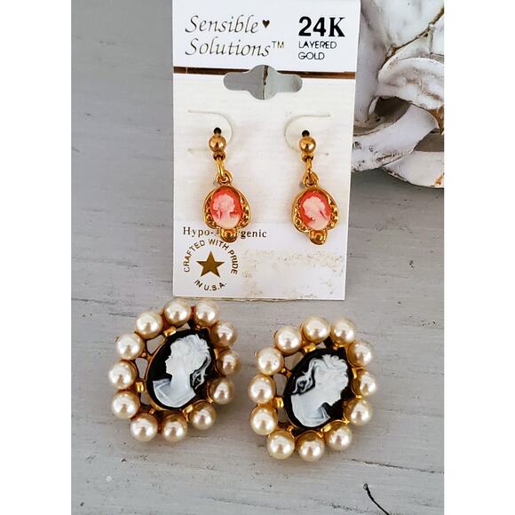 Vintage Costume Cameo Stud Earrings Lot of 2 - Picture 1 of 3